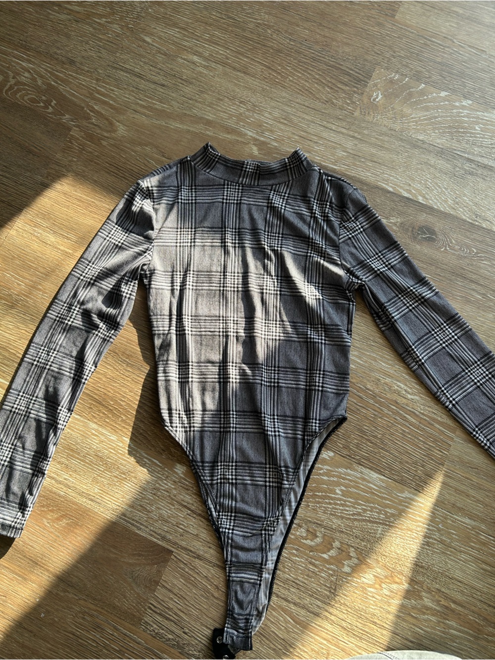 Plaid One-Shoulder Long Sleeve Top in Grey
